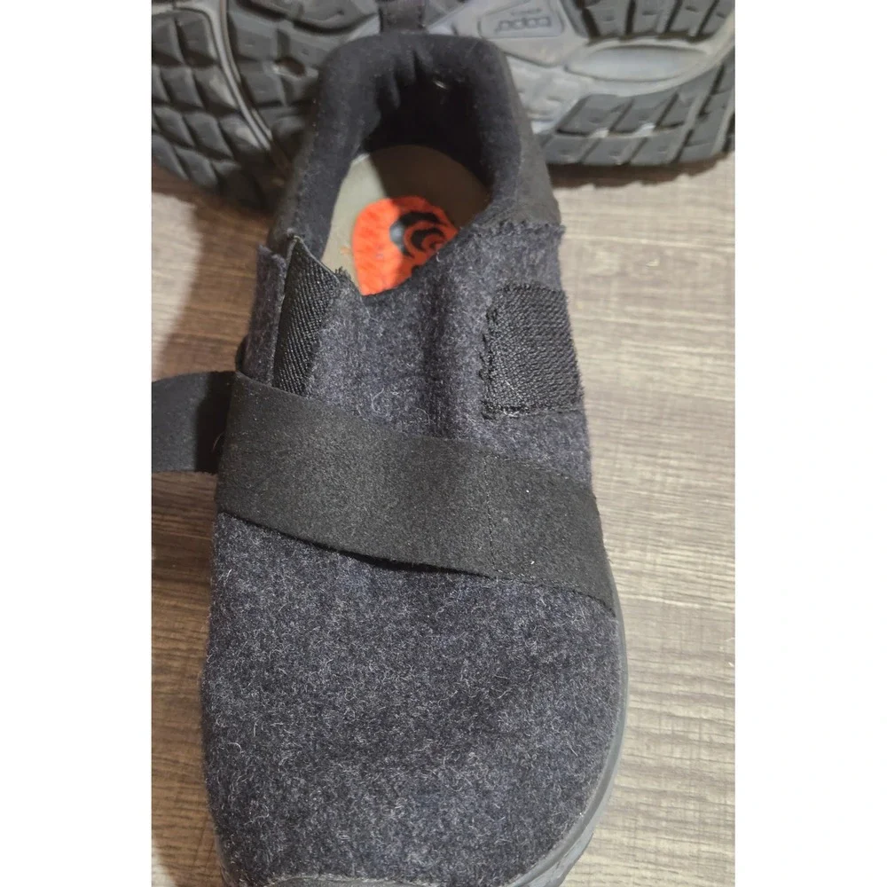 Topo Athletic Rekovr Recovery Shoes Womens Size 8 Black